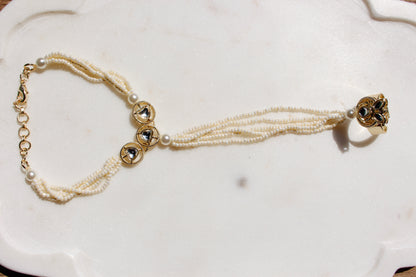 Esha- Sold as Single (not a pair)