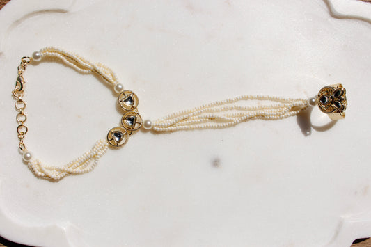 Esha- Sold as Single (not a pair)